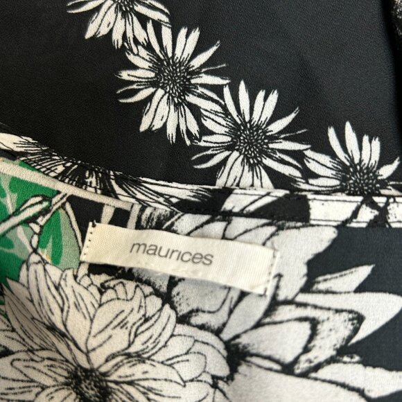 Maurices Womens Flowy Tank Top Plus Size 1X Black Dark Floral Lightweight Airy - Picture 3 of 6